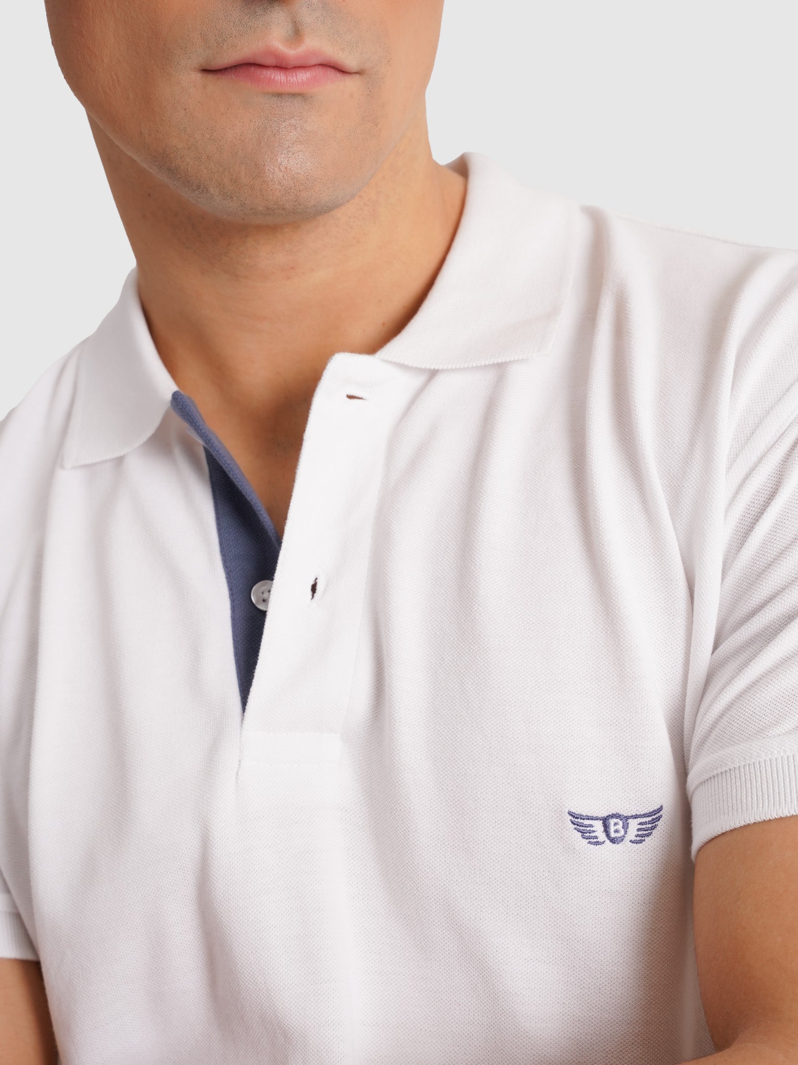 POLO PIQUET BRANCO MANGA CURTA REGULAR FIT MR. BLUE