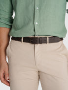 CALÇAS BEGES REGULAR FIT MARK BELLUCCI