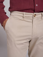 PANTALÓN REGULAR FIT DE ALGODÓN BEIGE MARK BELLUCCI