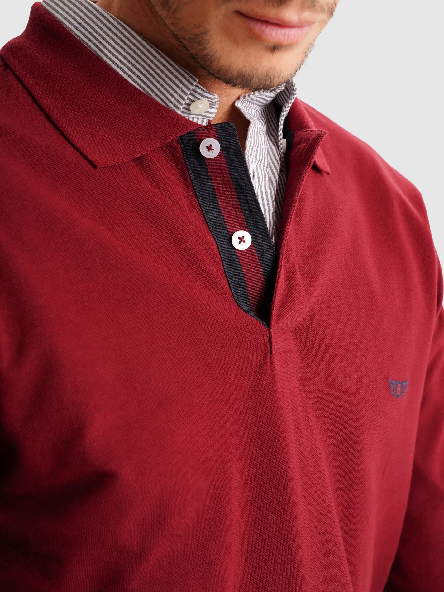 POLO BURDEOS MANGA LARGA REGULAR FIT MR. AZUL